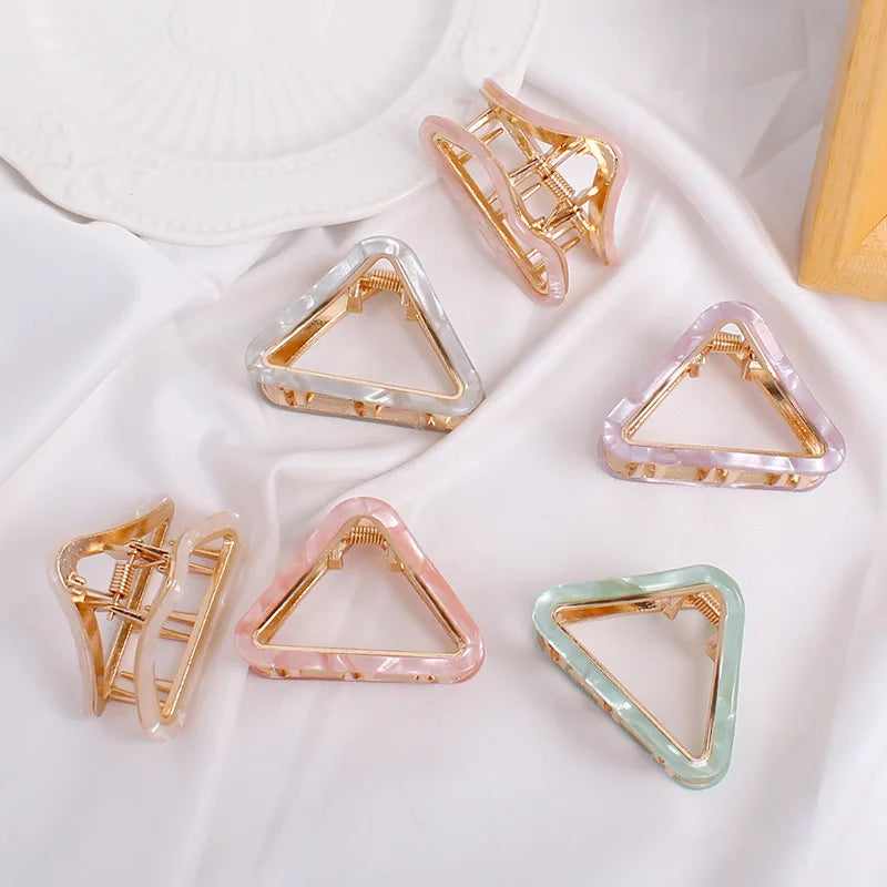 Geometric Flower Hollow Hair Claw