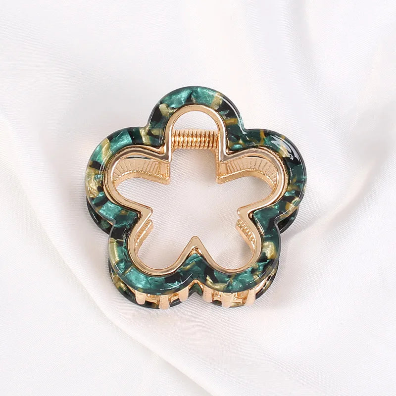 Geometric Flower Hollow Hair Claw