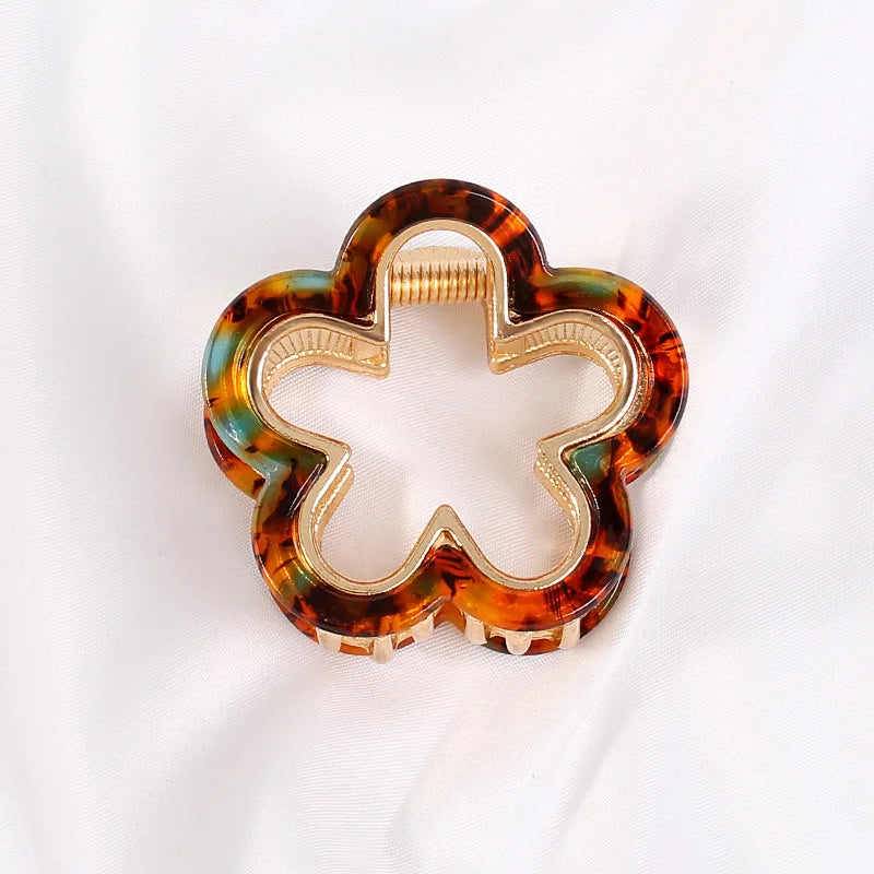 Geometric Flower Hollow Hair Claw