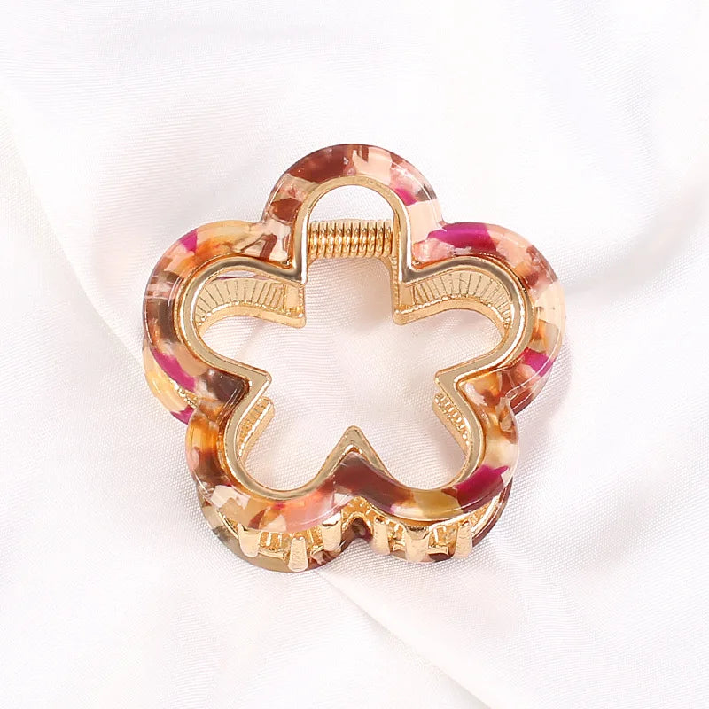 Geometric Flower Hollow Hair Claw